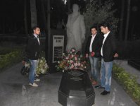 Солисты группы "Джахан" почтили память корифеев азербайджанской культуры и искусства (фото)