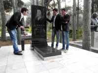 Солисты группы "Джахан" почтили память корифеев азербайджанской культуры и искусства (фото)