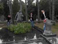 Солисты группы "Джахан" почтили память корифеев азербайджанской культуры и искусства (фото)