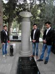 Солисты группы "Джахан" почтили память корифеев азербайджанской культуры и искусства (фото)