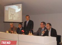 Работы польских архитекторов в Баку: презентация первых брошюр-путеводителей (фото)