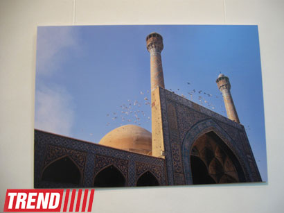 В Баку открылась выставка Шаина Гусейнова "Без названия" (фотосессия)