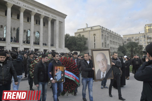 Мой отец вознесся на небеса, превратившись в звезду - дочь Яшара Нури (фото)