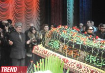Мой отец вознесся на небеса, превратившись в звезду - дочь Яшара Нури (фото)