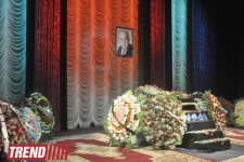 Мой отец вознесся на небеса, превратившись в звезду - дочь Яшара Нури (фото)