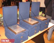 В Баку объявили победителей выставки-конкурса "Юный талант-2012" (фотосессия)