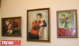 В Баку объявили победителей выставки-конкурса "Юный талант-2012" (фотосессия)