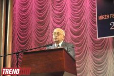 В Аздраме состоялся торжественный вечер, посвященный 200-летию Мирзы Фатали Ахундзаде (фотосессия)