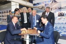 Президент Азербайджана и его супруга ознакомились с открывшимися в Баку выставками (версия 2) (ФОТО)