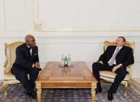 Президент Азербайджана принял верительные грамоты послов ряда стран (версия 2)