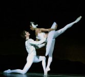 Бакинский зритель очень чуткий и доброжелательный - народная артистка России Мария Аллаш (фото)