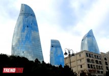 Стеклянные чудеса современной архитектуры Баку (фотосессия)