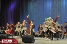 Эдита Пьеха подарила Баку теплый добрый вечер: "Розы Муслима Магомаева и фиалки Полада Бюльбюльоглу" (фотосессия)