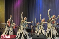 Эдита Пьеха подарила Баку теплый добрый вечер: "Розы Муслима Магомаева и фиалки Полада Бюльбюльоглу" (фотосессия)