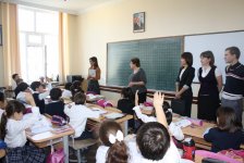 В Баку первоклашки представили костюмированные инсценировки по произведениям Корнея Чуковского (фото)