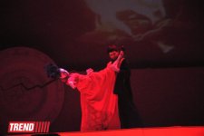 В Баку состоялась премьера спектакля Йонаса Вайткуса "Семь красавиц" – современный взгляд на произведение Низами (фото)