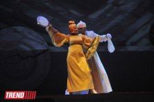 В Баку состоялась премьера спектакля Йонаса Вайткуса "Семь красавиц" – современный взгляд на произведение Низами (фото)