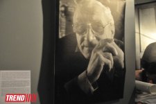 В Баку представлена первая ретроспектива в истории азербайджанского изобразительного искусства (фото)