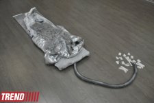 В Баку представлены картины, созданные при помощи колющих и режущих предметов, портреты из нот и "Релакс" (фото)