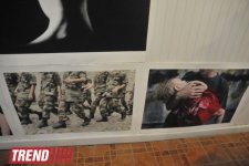 В Баку представлены креативные проекты  - эмбрион, инсталляция из зеркал, тело с гвоздями…(фото)