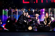 Поступил в продажу CD/DVD с концертным выступлением EMINа в "Крокус Сити Холл" (фото)