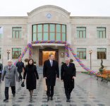 Ильхам Алиев принял участие в открытии административного здания Физулинского районного отделения партии "Ени Азербайджан" (ФОТО)