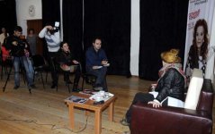 "Тетя Соня из Одессы" на бакинской сцене (фотосессия)