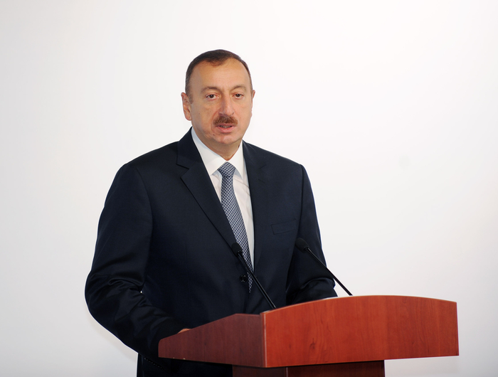 Президент Азербайджана принял участие в открытии заводов по сортировке и сжиганию твердых бытовых отходов (версия 2) (ФОТО)