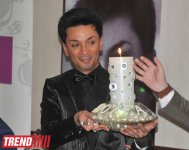 В Баку состоялась пресс-конференция Фаига Агаева - новый клип, соло-концерт и подарок на "Конец света" (фото)