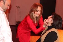 В театре YUĞ состоится общественный показ спектакля "Как рыть могилу" (фото)