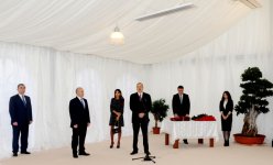 Президент Азербайджана и его супруга приняли участие в церемонии сдачи в эксплуатацию дома для инвалидов и семей шехидов в Сумгайыте (ФОТО)