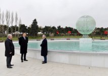 Президент Азербайджана ознакомился с условиями, созданными в новом парке в Хатаинском районе Баку (ФОТО)
