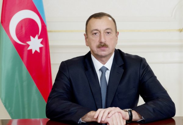 Президент Ильхам Алиев поздравил лаосского коллегу