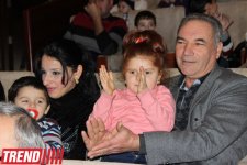 Во Дворце Гейдара Алиева состоялось новогоднее детское представление (фотосессия)
