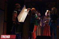 В Баку с успехом проходят премьеры мюзикла "Златошвейка и метельщик" (фотосессия)