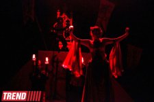 В Баку с успехом проходят премьеры мюзикла "Златошвейка и метельщик" (фотосессия)