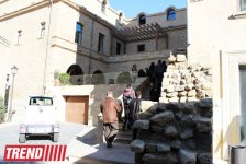 Экскурсия на электромобилях по обновленному Ичери шехер (фотосессия)