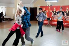 Участники телепроекта "Большая сцена" станцевали Gangnam Style (видео -фото)