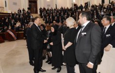 Президент Азербайджана почтил память Махмуда Керимова (ФОТО)