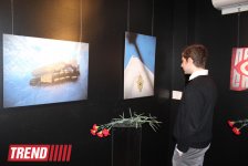 В Баку открылась фотовыставка личных вещей жертв Ходжалинской трагедии (фото)