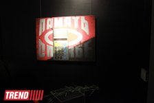 В Баку открылась фотовыставка личных вещей жертв Ходжалинской трагедии (фото)