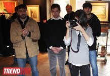 В Баку открылась фотовыставка личных вещей жертв Ходжалинской трагедии (фото)