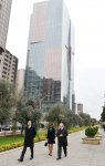 Президент Азербайджана и его супруга приняли участие в церемонии поминовения памяти жертв Ходжалинской трагедии (версия 2) (ФОТО)