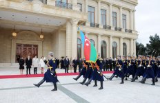 В Баку состоялась церемония официальной встречи Президента Грузии (ФОТО)