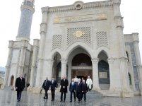 Президент Азербайджана принял участие в открытии новой мечети в городе Габала (ФОТО)