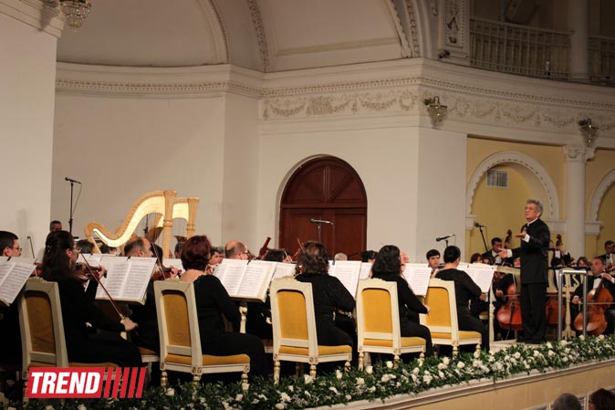 В Баку состоялся концерт, посвященный 90-летию общенационального лидера Азербайджана Гейдара Алиева (фото)