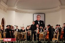 В Баку состоялся концерт, посвященный 90-летию общенационального лидера Азербайджана Гейдара Алиева (фото)