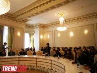 В Баку состоялась презентация книги казахского писателя Берика Шаханова (фото)
