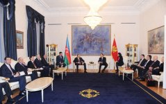 Состоялась встреча президентов Азербайджана и Черногории в расширенном составе