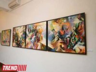 Весна в Музейном центре Баку: выставка "Разноцветие ветреного вторника" (фотосессия)